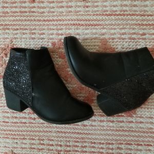 Sparkly black ankle boot booties!